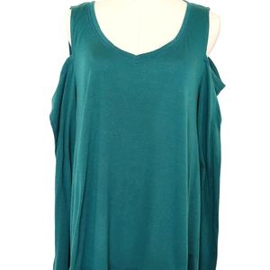 SO long-sleeved cold-shoulder tee. Green size Large. Loose fit. Rounded v-neck.